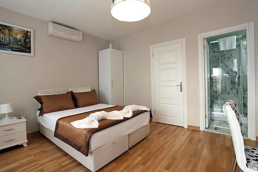 Taksim Cetinkaya Suite Istanbul 2*,