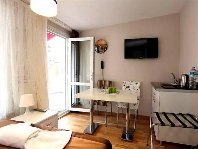 Taksim Cetinkaya Suite Istanbul 2*,